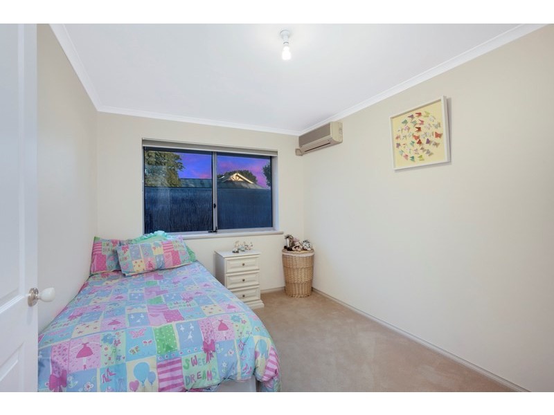 27 Dovecote Street, Oakden SA 5086