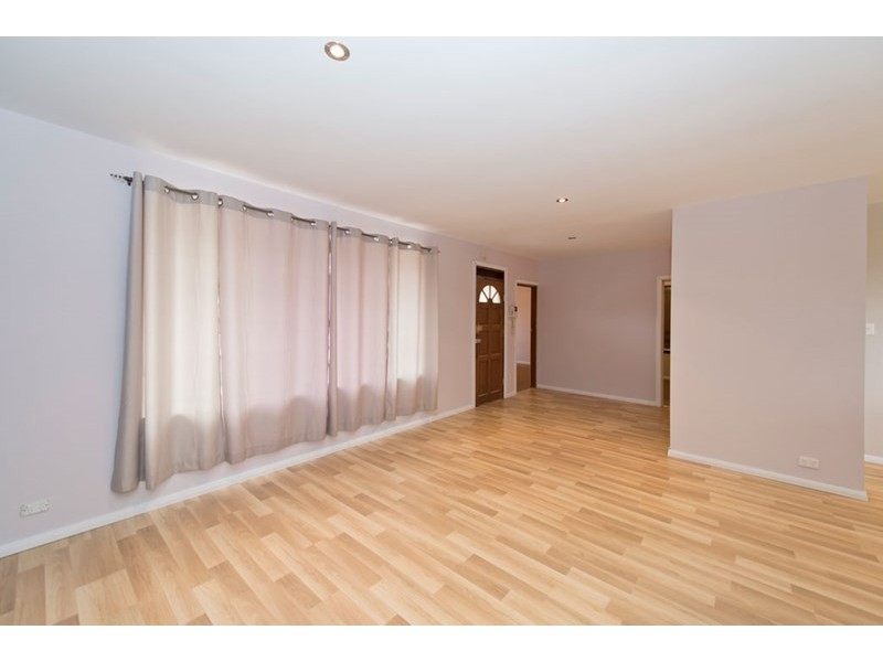 7 Balmoral Street, Hillcrest SA 5086