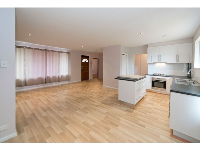 7 Balmoral Street, Hillcrest SA 5086