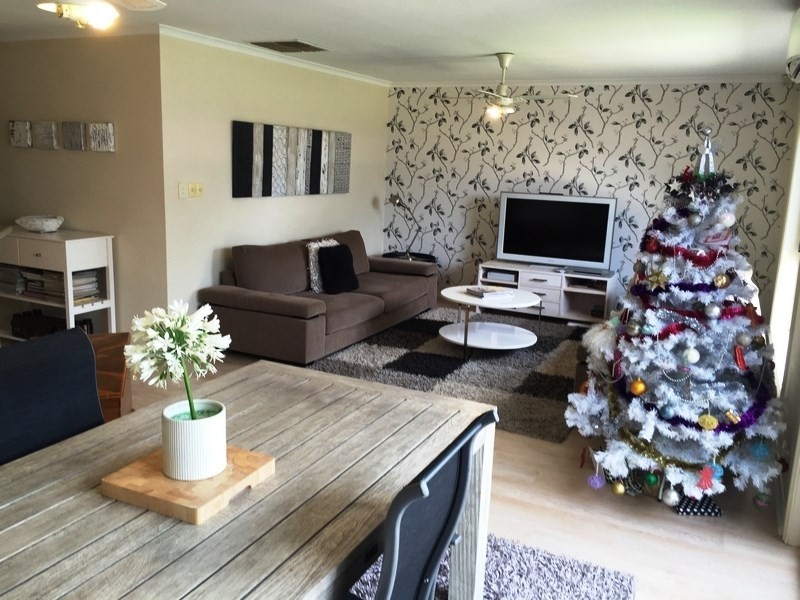 33 Morris Drive, Valley View SA 5093