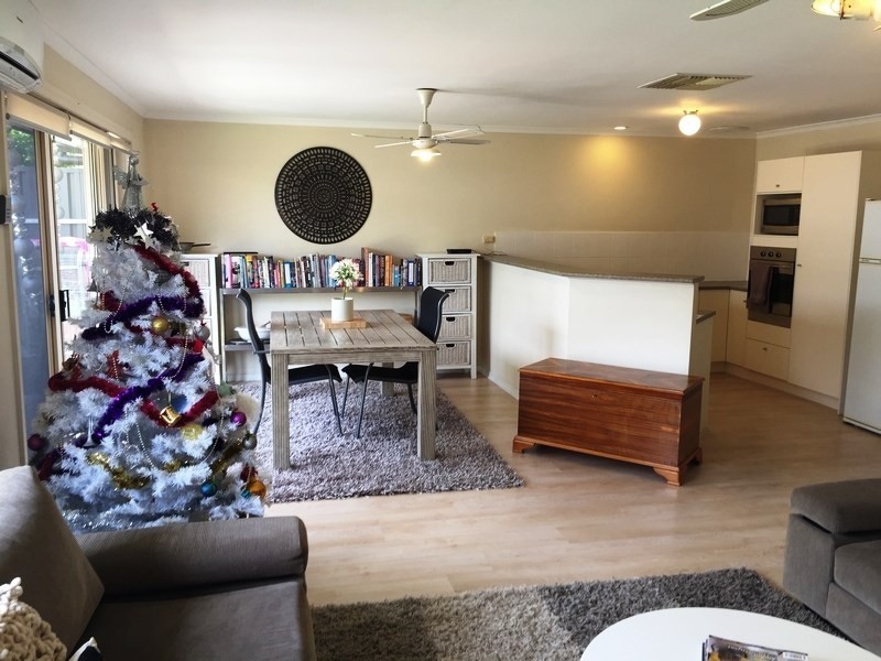 33 Morris Drive, Valley View SA 5093