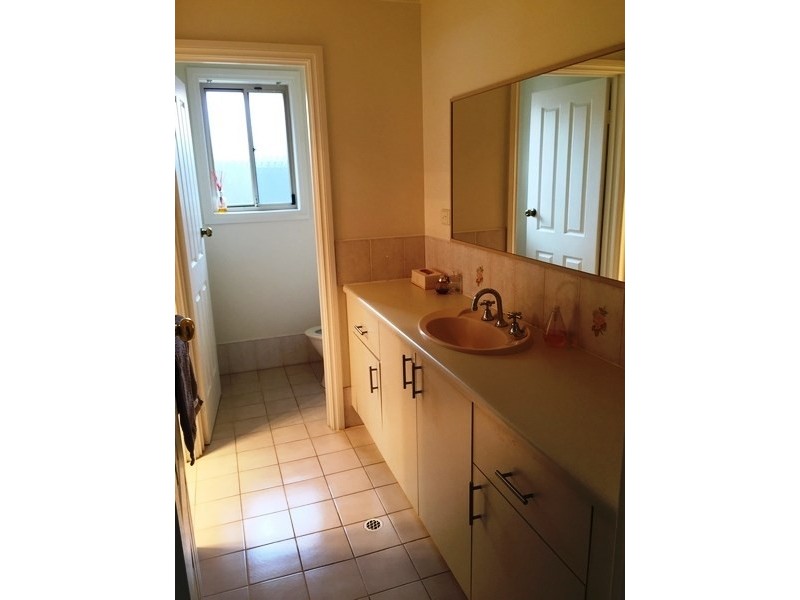 33 Morris Drive, Valley View SA 5093