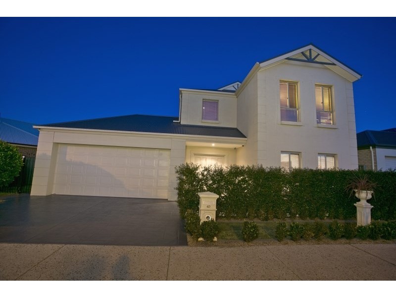 42 Lord Howe Crescent, Mawson Lakes SA 5095