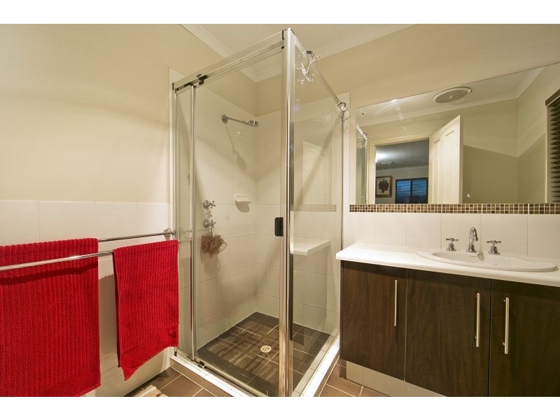 42 Lord Howe Crescent, Mawson Lakes SA 5095