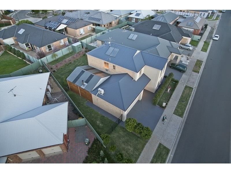 42 Lord Howe Crescent, Mawson Lakes SA 5095