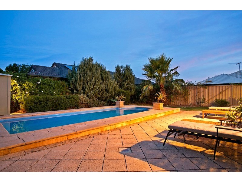 17 Mottistone Court, Oakden SA 5086