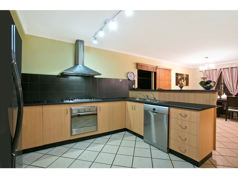 17 Mottistone Court, Oakden SA 5086