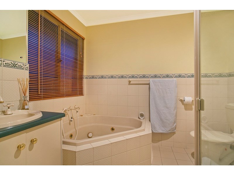 17 Mottistone Court, Oakden SA 5086