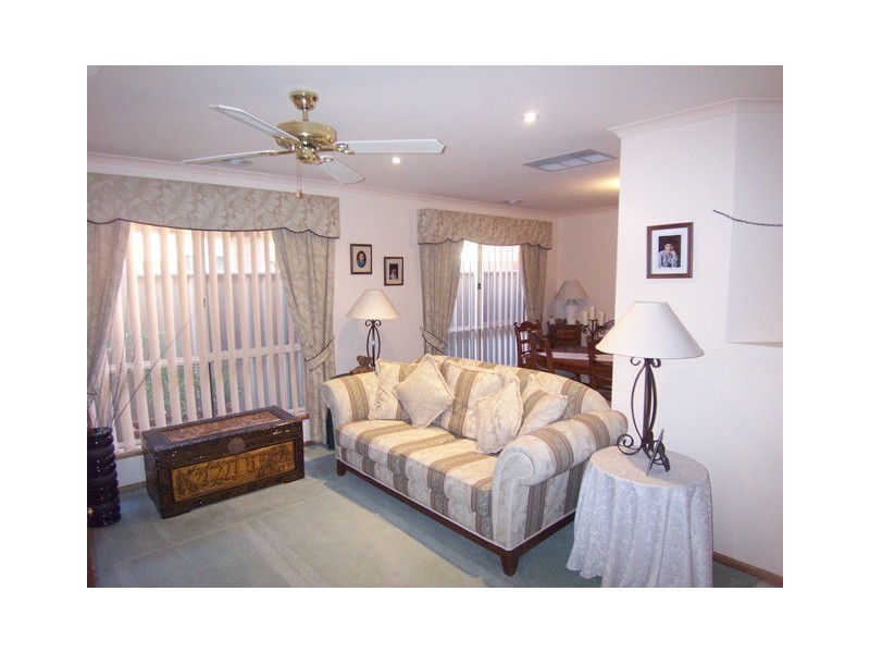 15 Benthall Avenue, Oakden SA 5086
