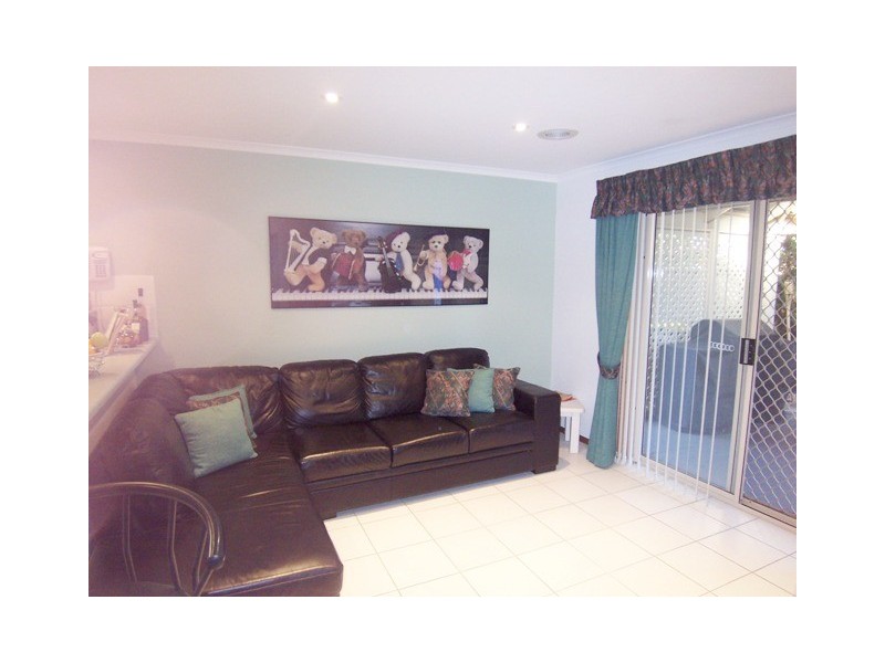 15 Benthall Avenue, Oakden SA 5086