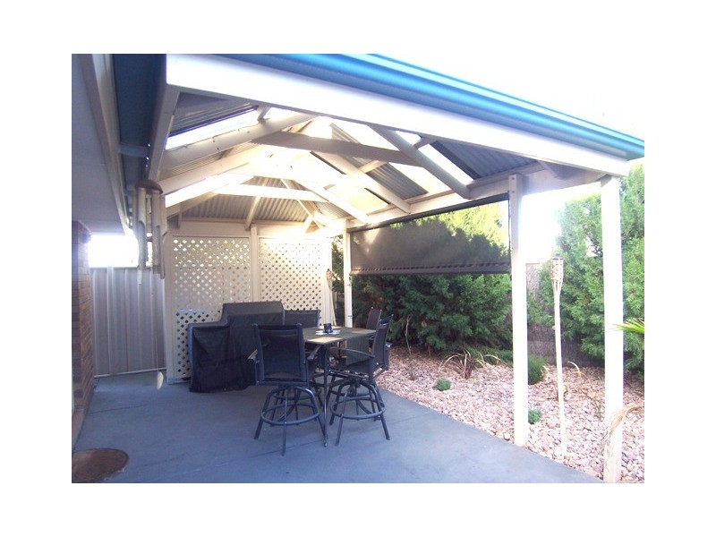 15 Benthall Avenue, Oakden SA 5086