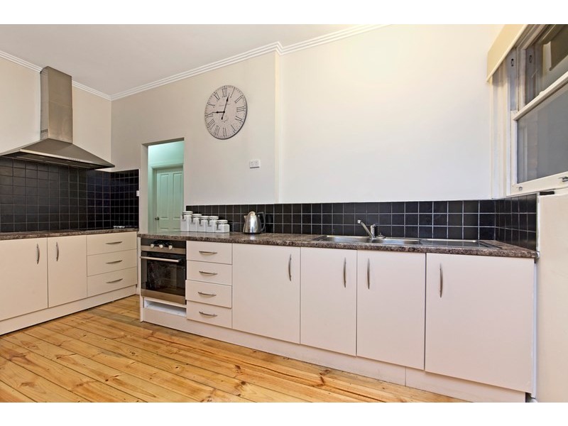 34 Amber Avenue, Clearview SA 5085