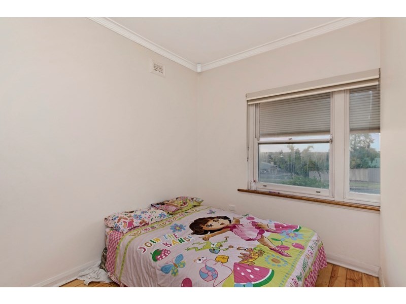 34 Amber Avenue, Clearview SA 5085