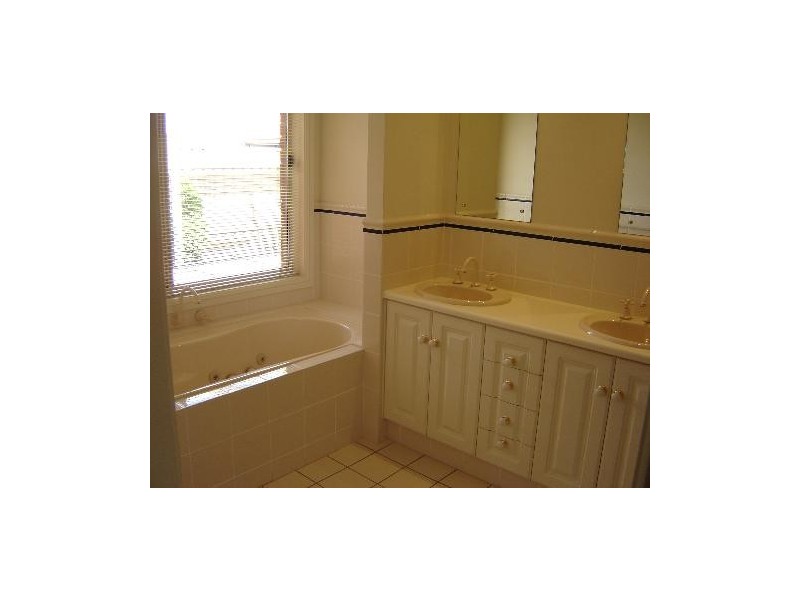 70 Leicester Grove, Andrews Farm SA 5114