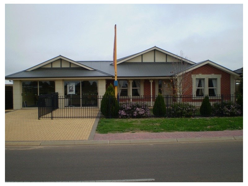 70 Leicester Grove, Andrews Farm SA 5114