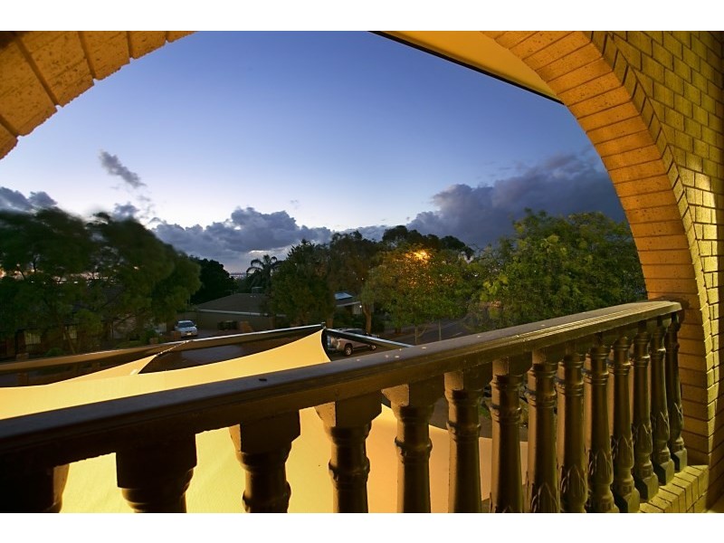 32 Kara Crescent, Gulfview Heights SA 5096