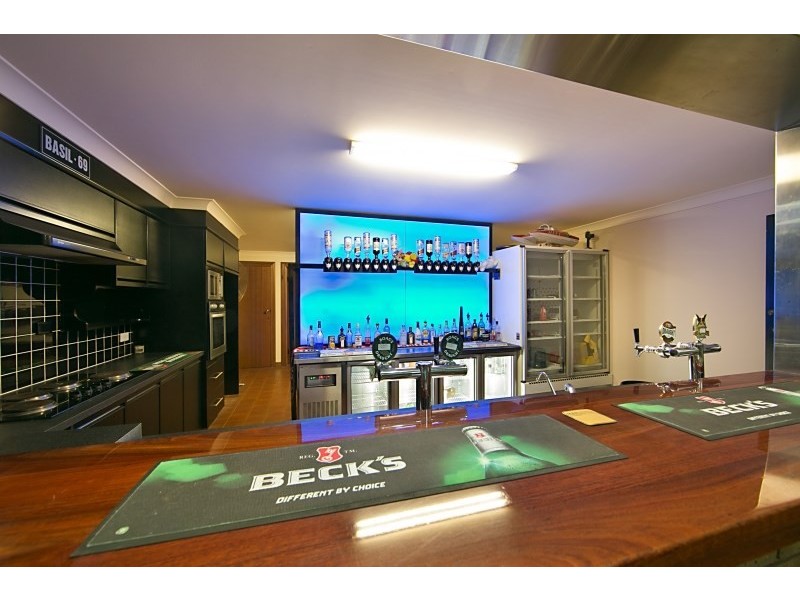 32 Kara Crescent, Gulfview Heights SA 5096