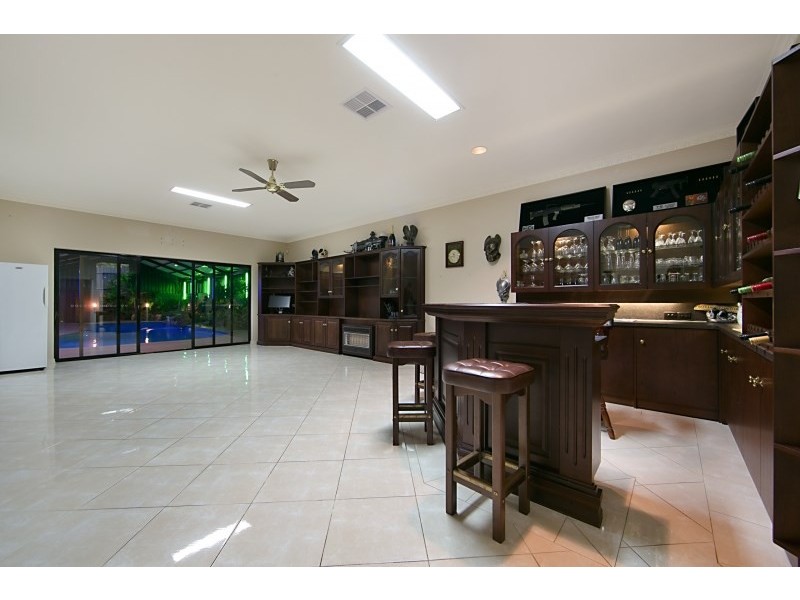 32 Kara Crescent, Gulfview Heights SA 5096