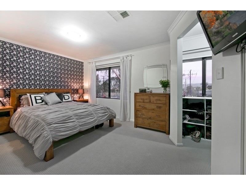 8 Burdekin Avenue, Hillcrest SA 5086