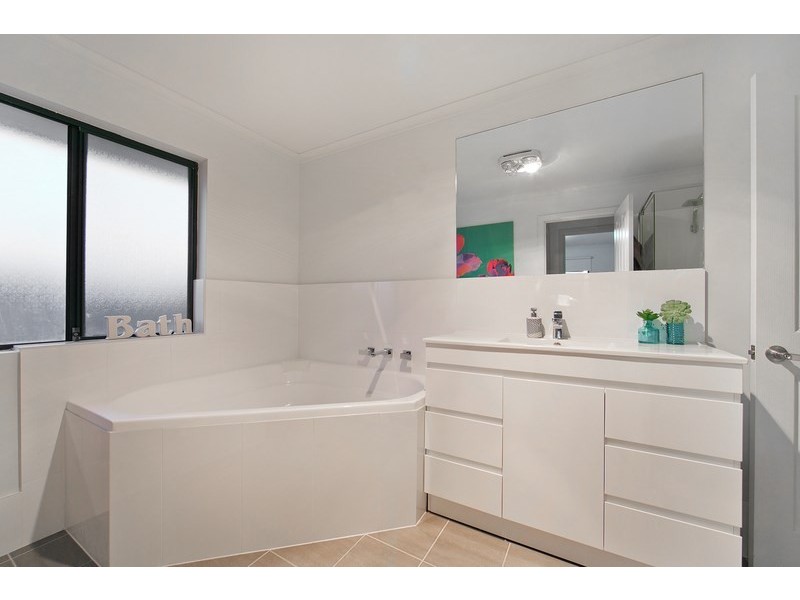 8 Burdekin Avenue, Hillcrest SA 5086