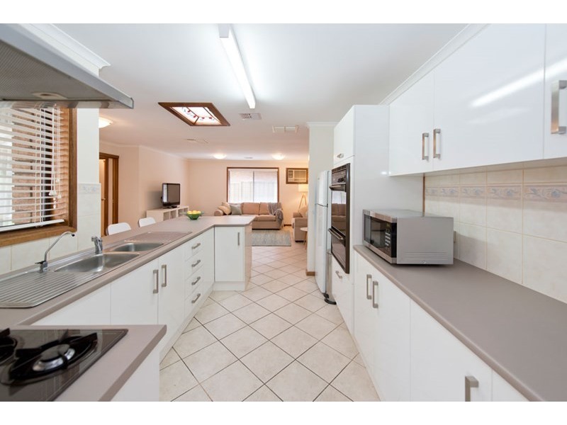 4 Zinfandel Avenue, Wynn Vale SA 5127