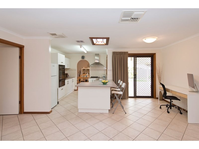 4 Zinfandel Avenue, Wynn Vale SA 5127
