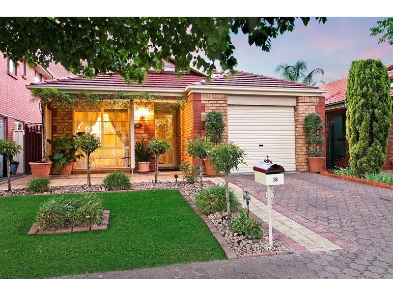 18 Bristol Terrace, Oakden SA 5086