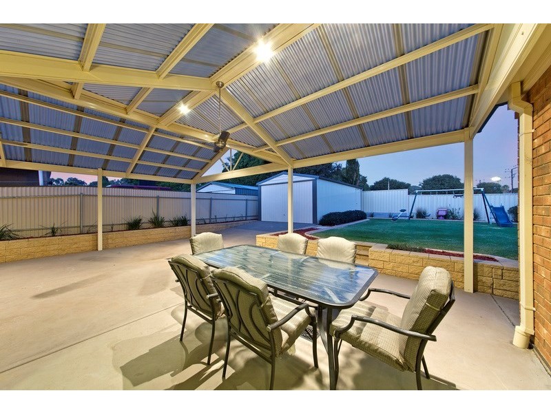 112 Nelson Road, Valley View SA 5093