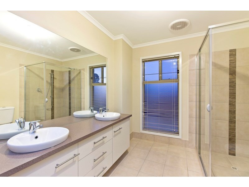 112 Nelson Road, Valley View SA 5093