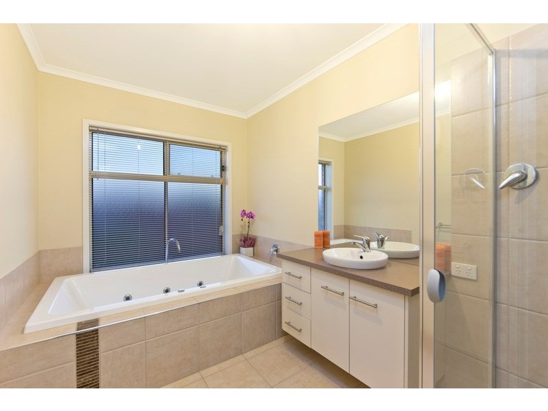 112 Nelson Road, Valley View SA 5093