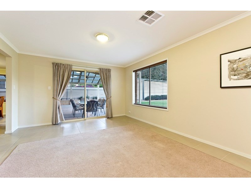 112 Nelson Road, Valley View SA 5093