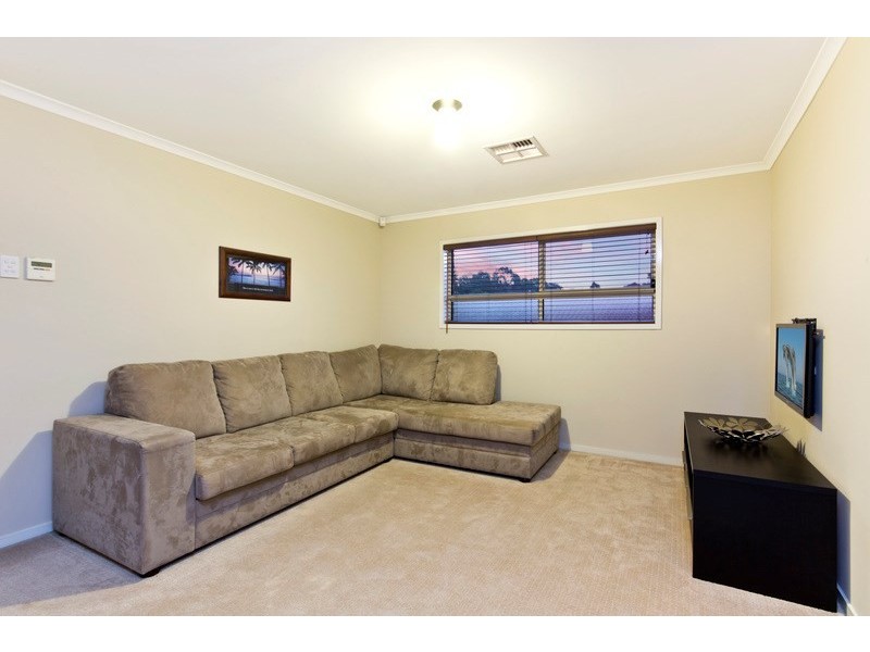 112 Nelson Road, Valley View SA 5093