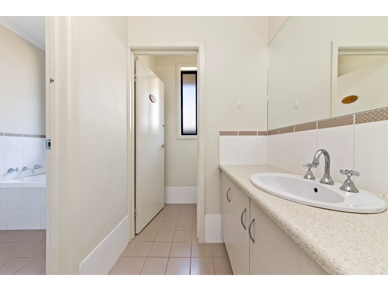 4A Melrose Avenue, Clearview SA 5085