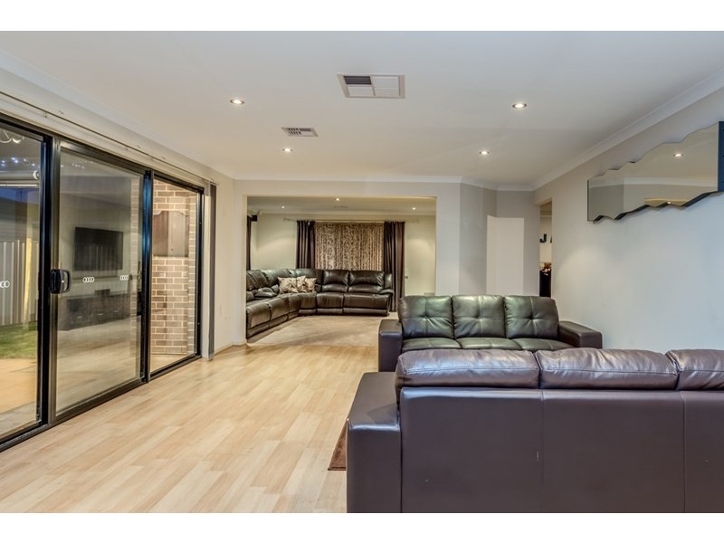 4 Golden Circuit, Parafield Gardens SA 5107