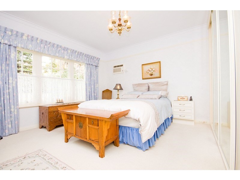 16 Serkirk Avenue, Clearview SA 5085