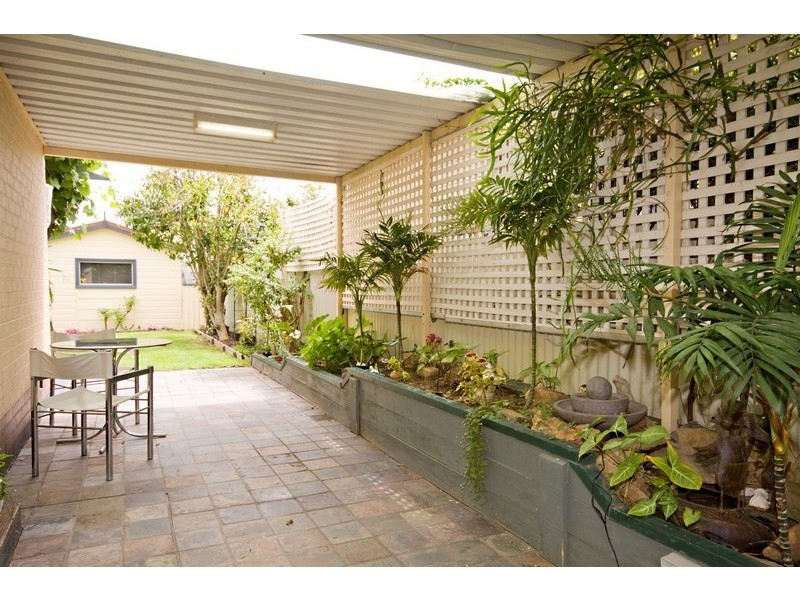 16 Serkirk Avenue, Clearview SA 5085