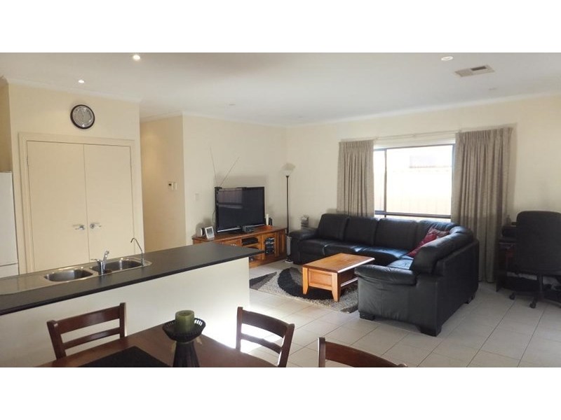 6A Swanson Avenue, Gilles Plains SA 5086