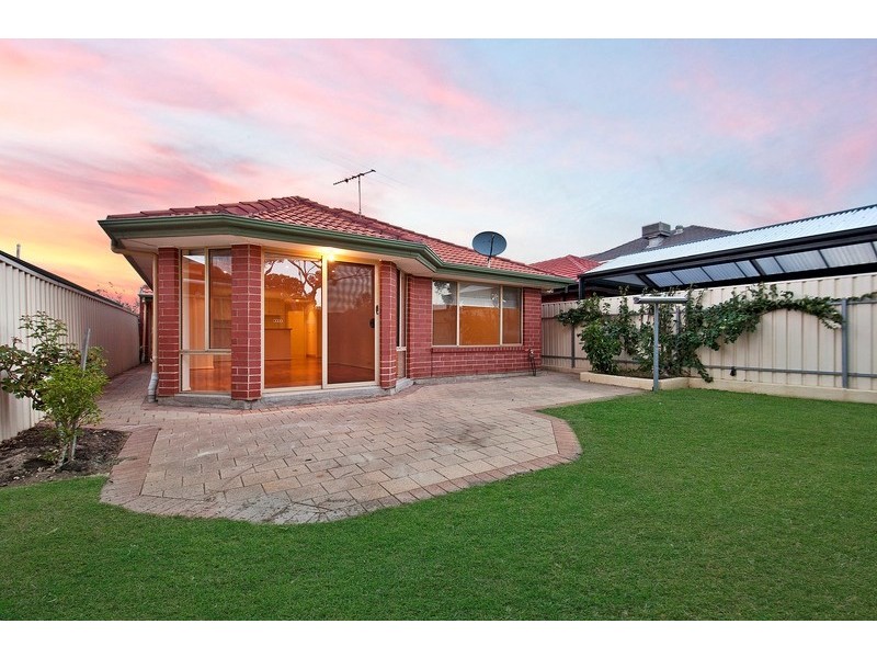 14 Hilltop Drive, Oakden SA 5086