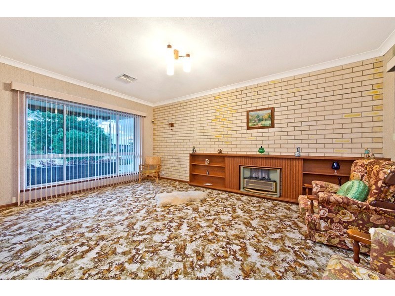 27 Collingrove Avenue, Broadview SA 5083