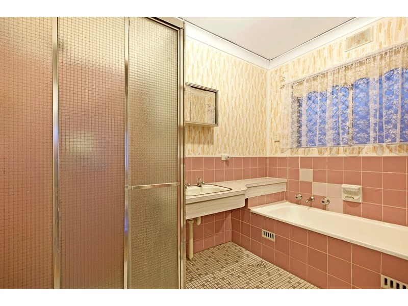 25 Audrey Crescent, Valley View SA 5093