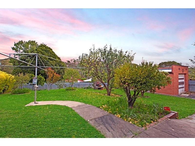 25 Audrey Crescent, Valley View SA 5093