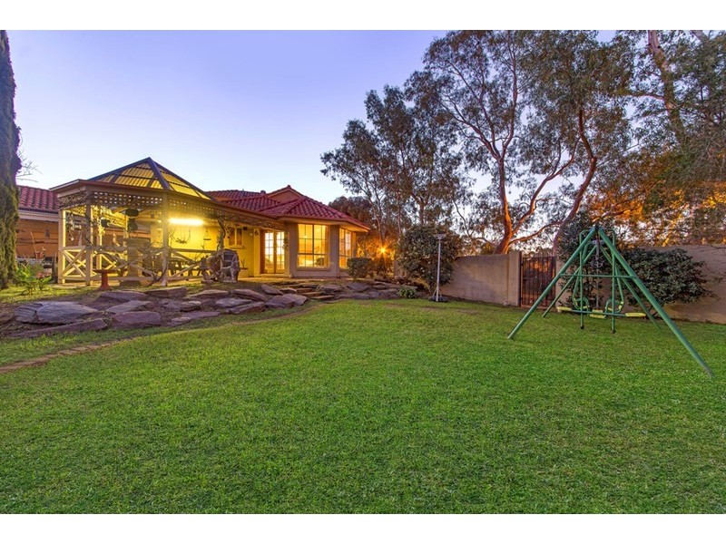 2 Hyde Street, Oakden SA 5086
