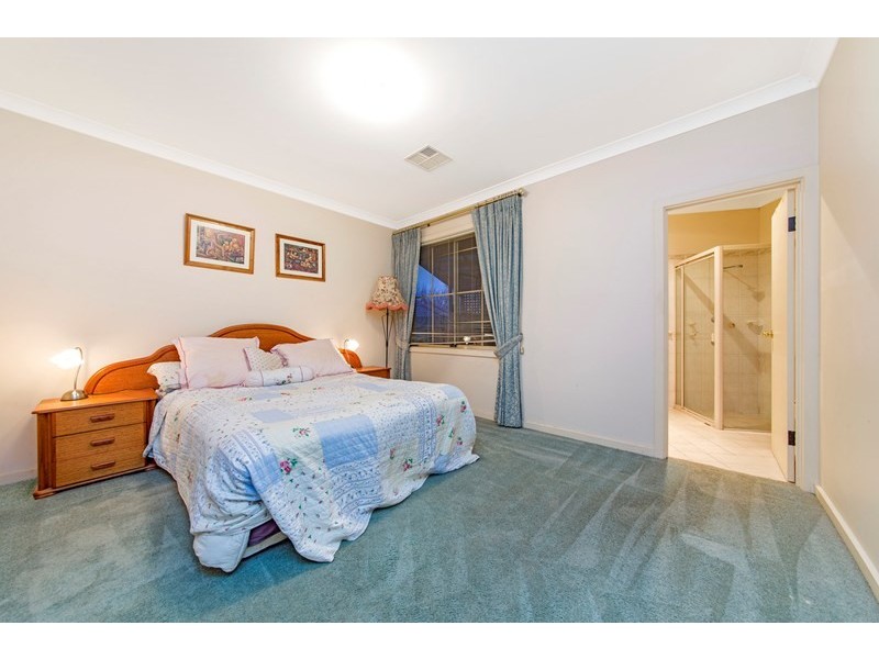 2 Hyde Street, Oakden SA 5086