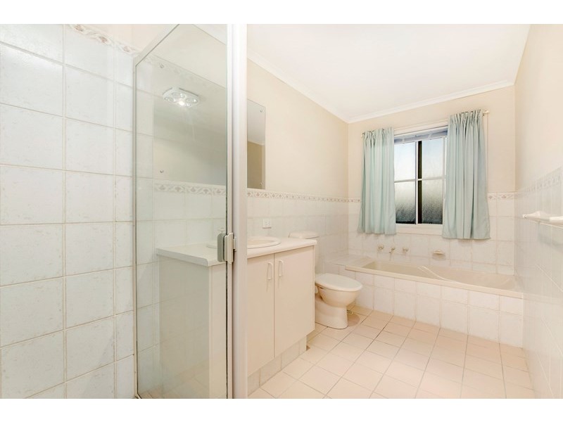 2 Hyde Street, Oakden SA 5086