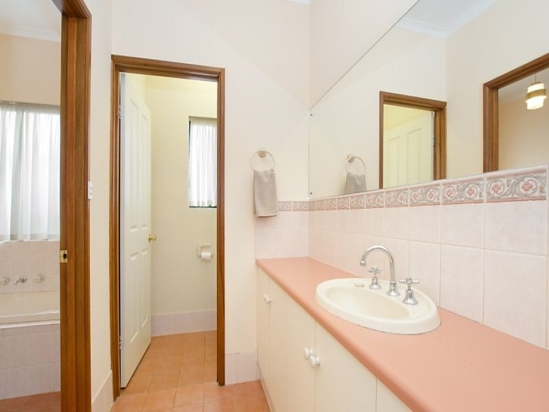 5 Chiswick Court, Oakden SA 5086