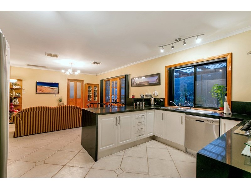 4 Lincoln Road, Paradise SA 5075
