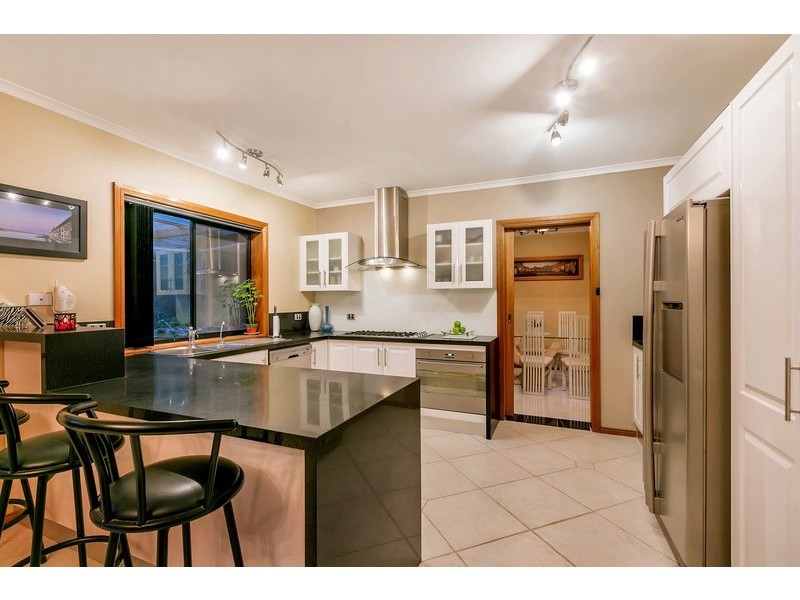 4 Lincoln Road, Paradise SA 5075