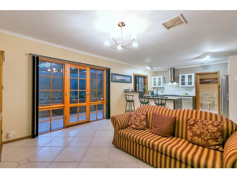 4 Lincoln Road, Paradise SA 5075