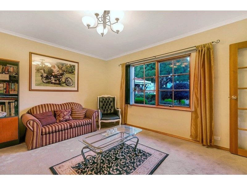 4 Lincoln Road, Paradise SA 5075