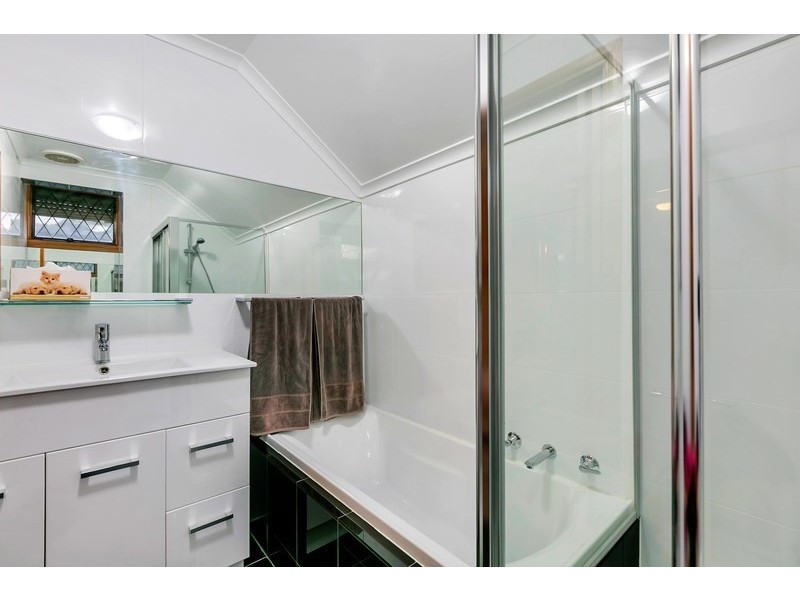 4 Lincoln Road, Paradise SA 5075